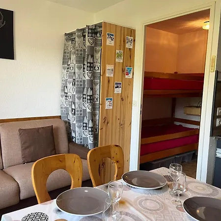 Apartment Chaleureux Avec Balcon Au Centre De - Fr-1-624-83 *