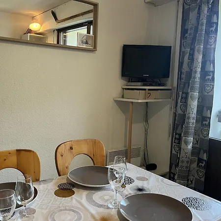 Chaleureux Avec Balcon Au Centre De - Fr-1-624-83